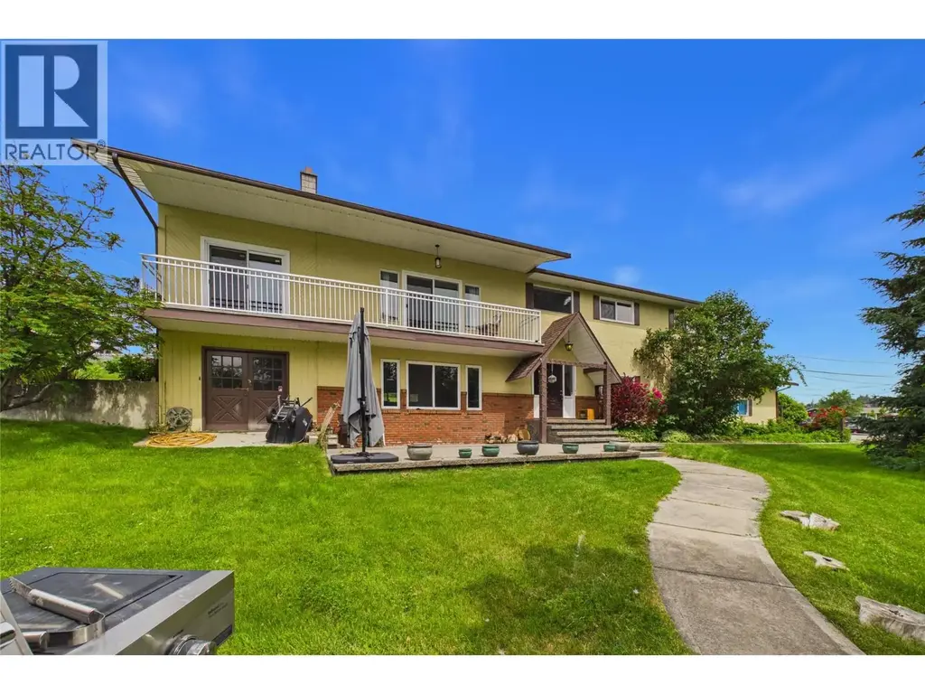 2483 Chieftain Road, West Kelowna